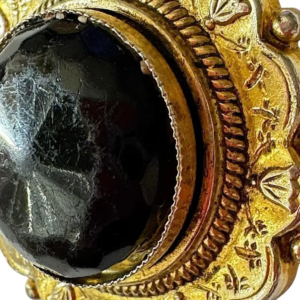 Freirich Victorian Revival 1.5” Brooch Black Cabachon Gold Filigree Dome VNTG
